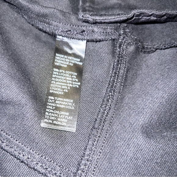 White House Black Market Petite Foiled Denim Python-Print Peplum Jacket size 2 - Picture 6 of 13